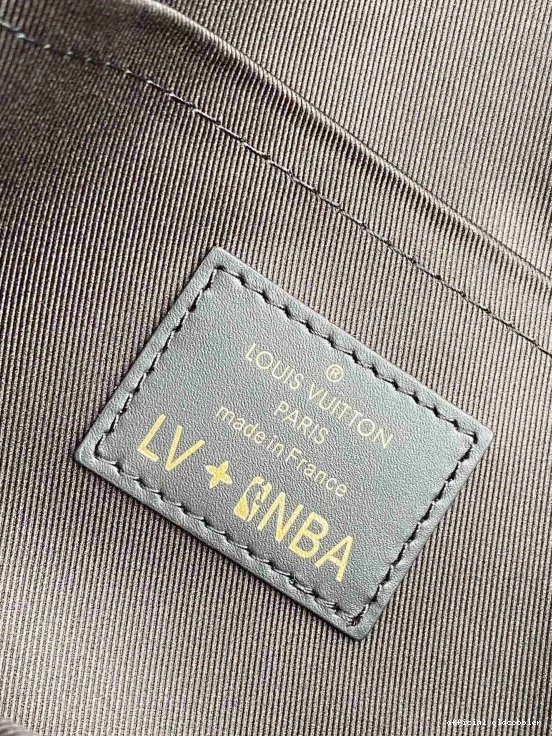Official oldcobbler STUDIO MESSENGER VUITTON LOUIS LVXNBA 0725